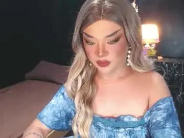 Chaturbate Live Sex Cam of hugecockchristine