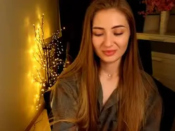 Chaturbate Live Sex Cam of adelyna_bird