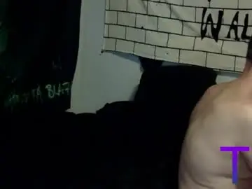 Chaturbate Live Sex Cam of shadowv5551