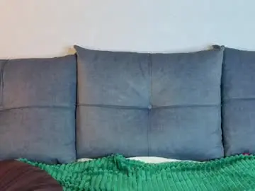 Chaturbate Live Sex Cam of ohyumiyes