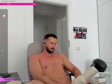 Chaturbate Free Porn Cam of hard_chriss