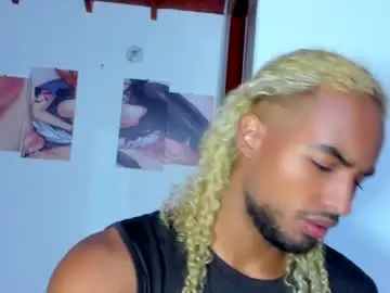 Chaturbate Free Porn Cam of salvatore_amator