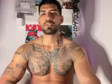 Chaturbate Free Porn Cam of myke_esthetic