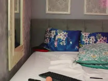 Chaturbate Sex Chat of mira_glow