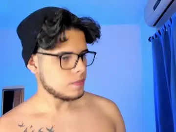 Chaturbate Best live sex cam show of big_cockjughead