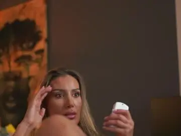 Chaturbate Best live sex cam show of evelyn_evyy