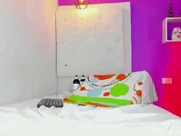 Chaturbate Free Live Porn of roxy_sexy69