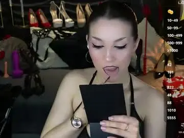 Chaturbate Sex Cam of mistress_darsy
