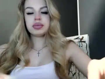 Chaturbate Free Porn Cam of rosaline_ly