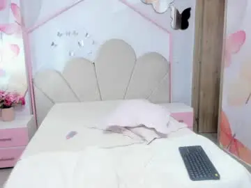 Chaturbate Adult Webcams of millieskinny18