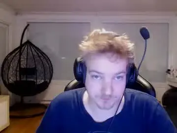 Chaturbate Live Sex Cam of shyguyz96