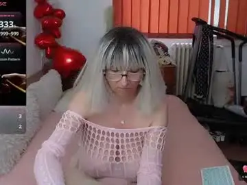 Chaturbate Best live sex cam show of milfdolores