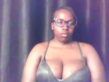 Chaturbate Adult Video Chat of queen_melanine
