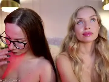 Chaturbate Adult Webcam of mia_cloudy