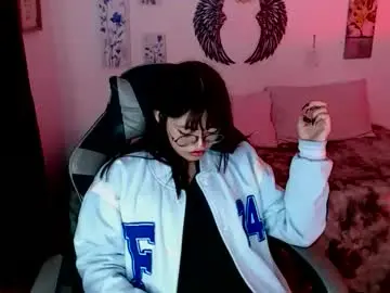 Chaturbate Live Sex Cam of isabella__66