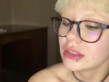 Chaturbate Live Sex Cam of naughtylayla666