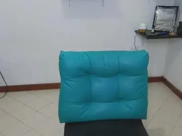 Chaturbate Free Porn Cam of cristal_hot07