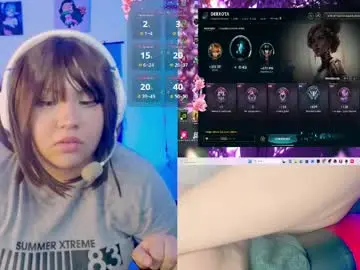 Chaturbate Live Sex Cam of crystal_velvet01