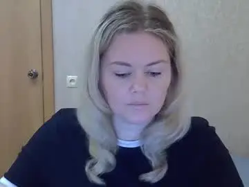 Chaturbate Live Sex Cam of karennelsonx