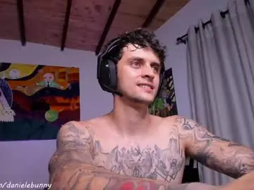Chaturbate Sex Cam of daniele_bunny