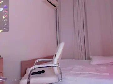 Chaturbate Live Sex of moonlight8_