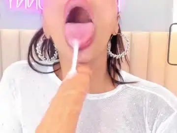 Chaturbate Live Sex of leamonroe__