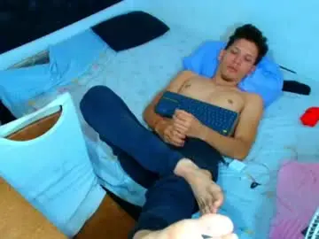 Chaturbate Live Porn of kevinkewma