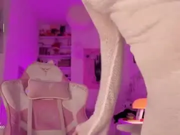 Chaturbate Adult Video Chat of onecuteangel