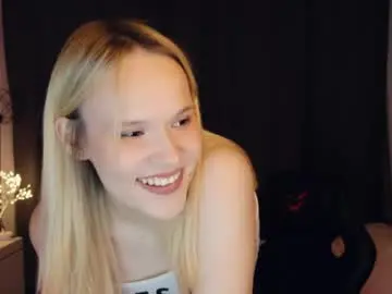 Chaturbate Nude Webcam of thehousemaid1