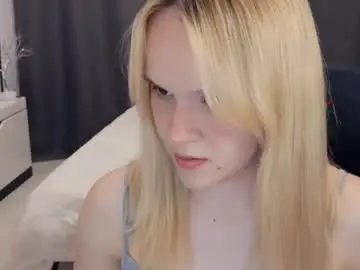 Chaturbate Nude Webcam of thehousemaid1