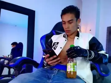 Chaturbate Adult Webcam of tommy_west_