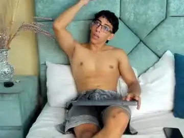 Chaturbate Adult Video Chat of julianrouss