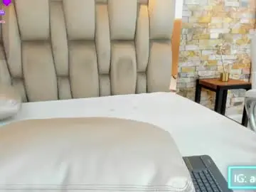 Chaturbate Sex Cam of aria_paul