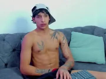 Chaturbate Live Porn of kroywave