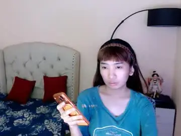 Chaturbate Live Sex Cam of shantalfoxxy