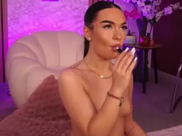 Chaturbate Live Sex Cam of sashalorrenz