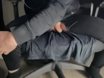 Chaturbate Watch Live Sex Cams of lilbenny05
