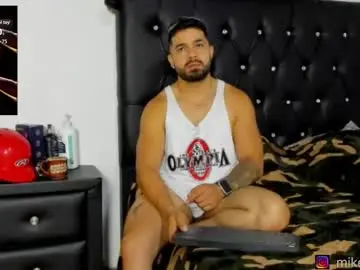 Chaturbate Best live sex cam show of mikeblaree