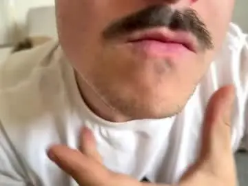 Chaturbate Live Sex Cam of k1tty_cute