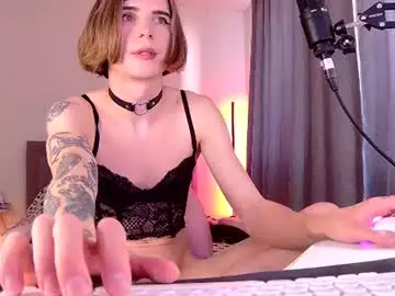 Chaturbate Nude Webcam of midwestemoqueen