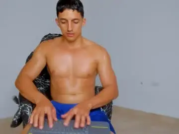 Chaturbate Free Porn Cam of jacob_black21