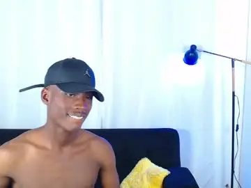 Chaturbate Live Sex of alexaandro18