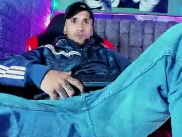 Chaturbate Nude Webcam of axell_cross2