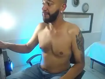 Chaturbate Live Sex Cam of amaro_jhonson