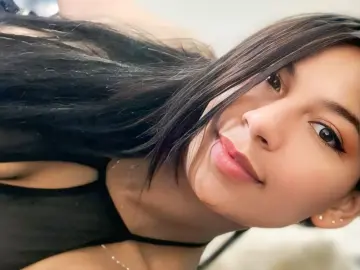 Imlive Free Porn Cam of YasmineD749