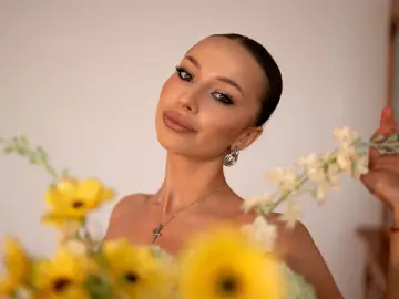 Livejasmin Free Porn Cam of ElizabethNorris
