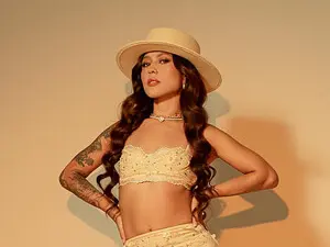 Myfreecams Live Sex Cam of ErikaBenzz
