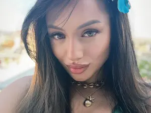 Myfreecams Watch Live Sex Cams of Kaylalaine