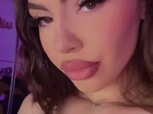 Myfreecams Free Porn Cam of YssaDiamonnd