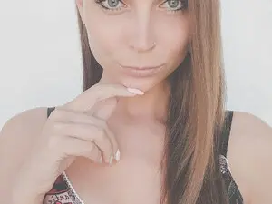 Myfreecams Watch Live Sex Cams of Harley_Everly